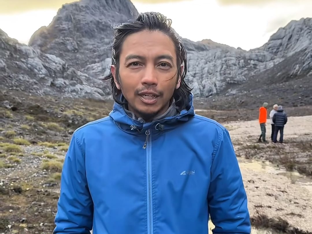  Fiersa Besari Ceritakan Kondisi di Puncak Carstensz usai Tragedi Tewasnya 2 Pendaki Wanita