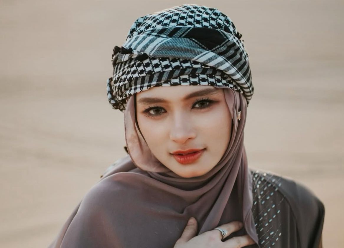 Tersebar Dugaan Chat Inara Rusli dan Istri Sah Suami Konten Kreator, Panas Isu Perselingkuhan