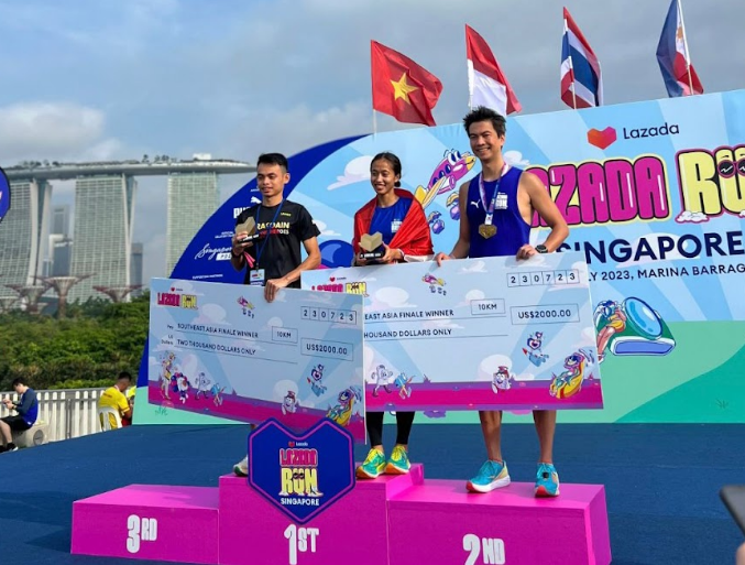 2 Pelari Putri Indonesia Raih Podium di Puncak Lazada Run 2023 di Singapura