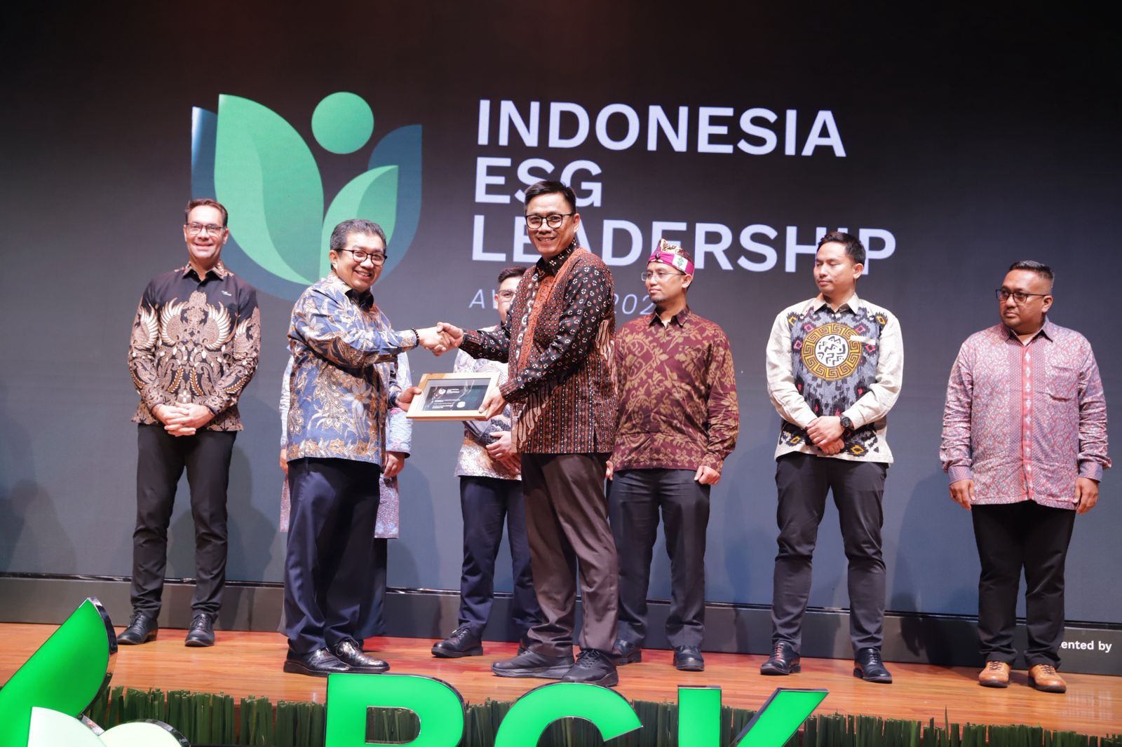 Mantap! BNI Raih Penghargaan Leadership AA di Indonesia ESG Leadership Awards 2025