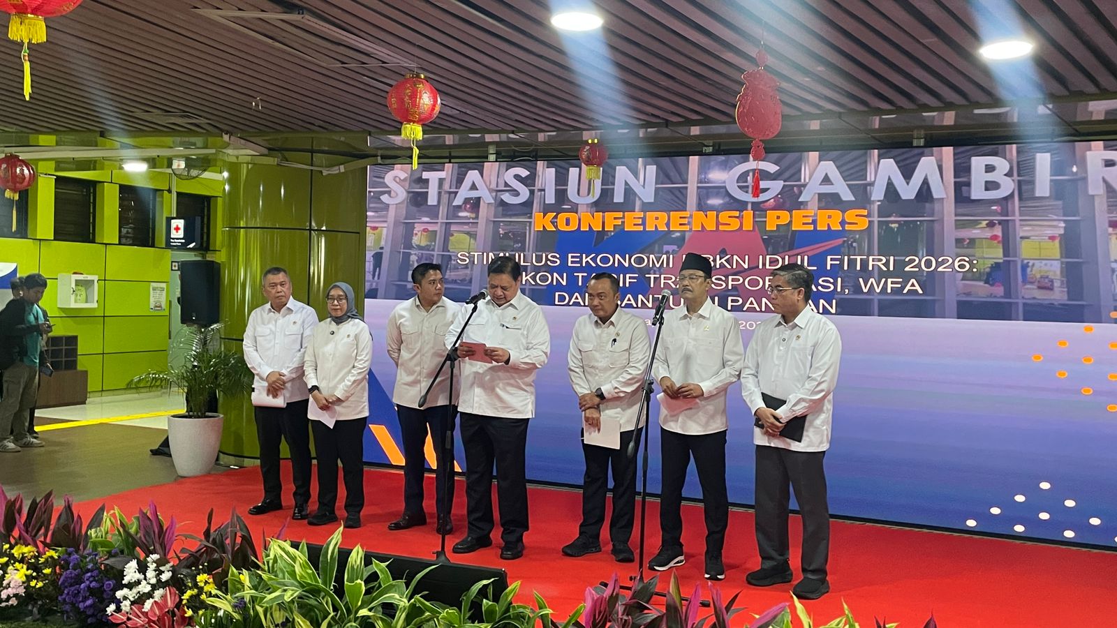 Sambut Lebaran, Pemerintah Gulirkan Bansos Beras–Minyak untuk 35 Juta Keluarga Miskin