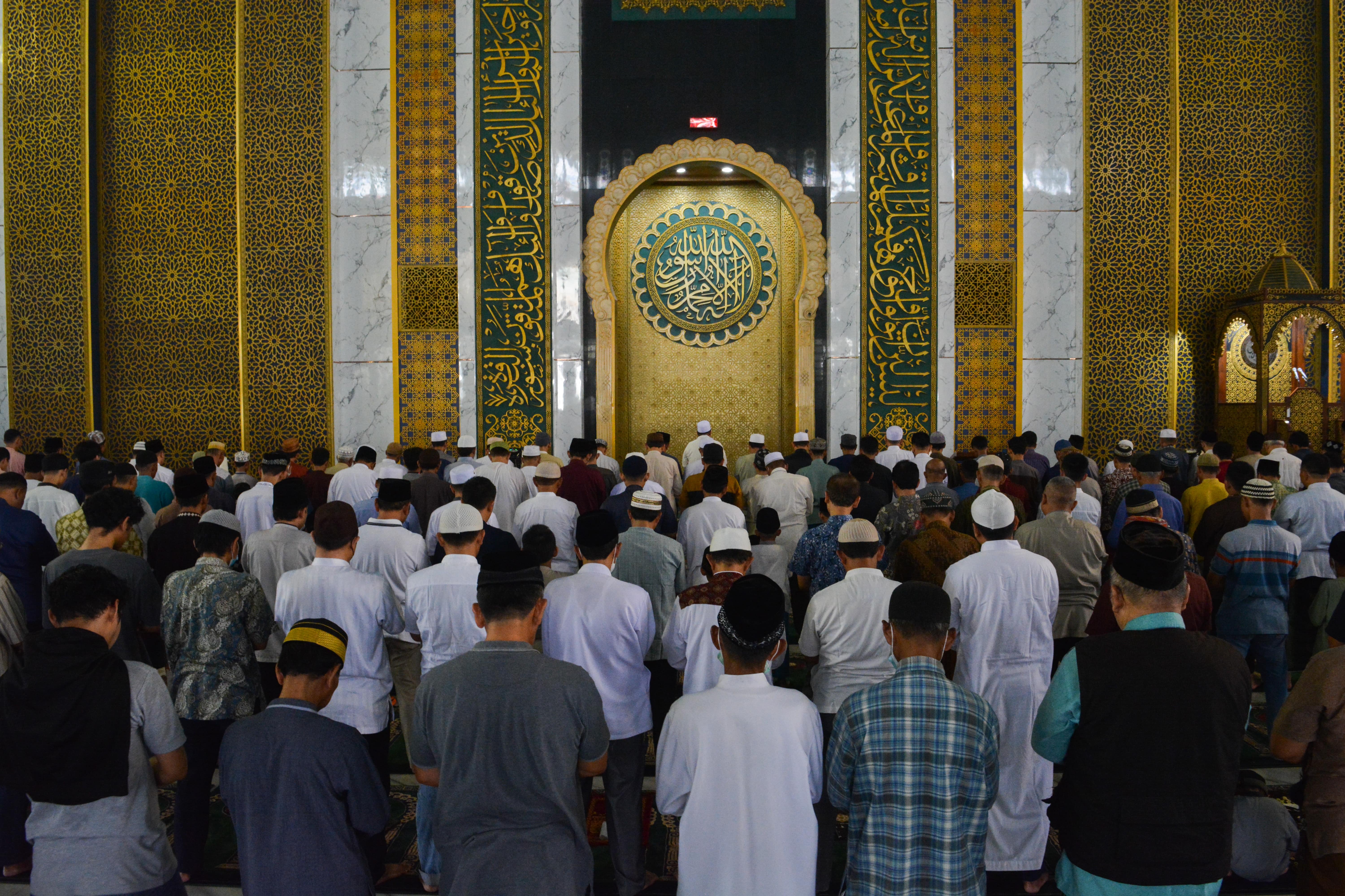 2.000 Jemaah Salat Gerhana di Masjid Nasional Al Akbar Surabaya 