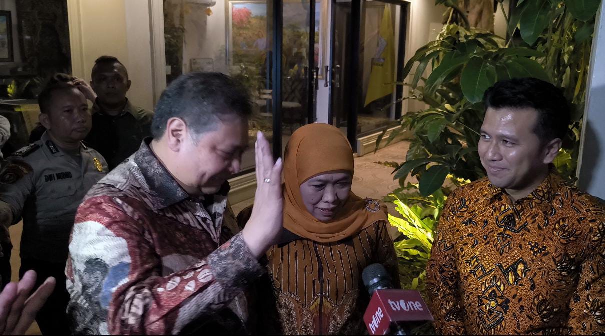 Khofifah dan Emil Dardak Sambangi Rumah Dinas Airlangga, Bahas Soal Pilkada Jawa Timur 2024