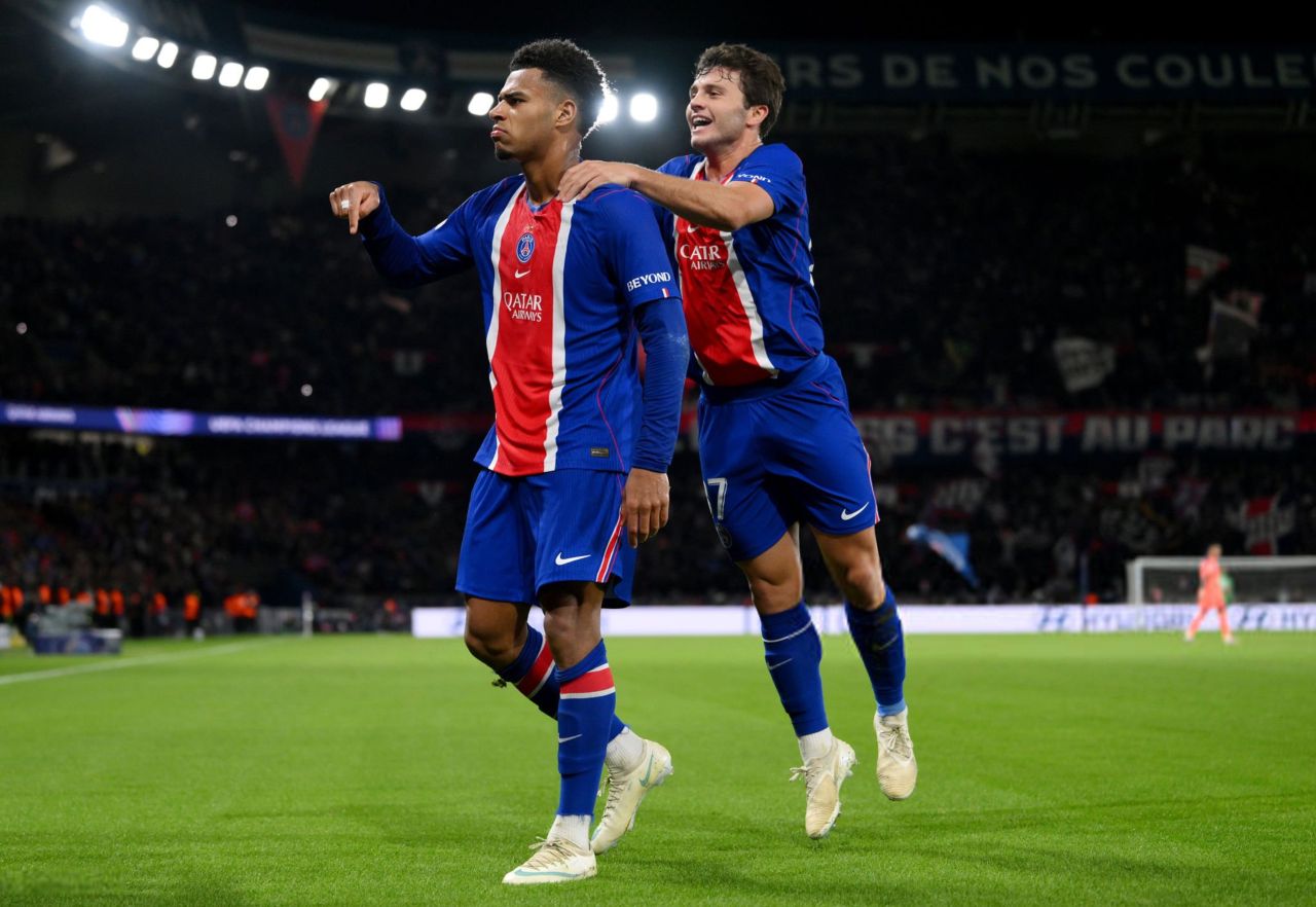 PSG vs Barcelona 4-2, Les Parisiens Putus Tren Kemenangan Blaugrana