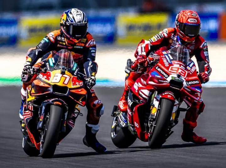 Duet Maut MotoGP 2027: Pedro Acosta Tantang Marc Marquez di Ducati!