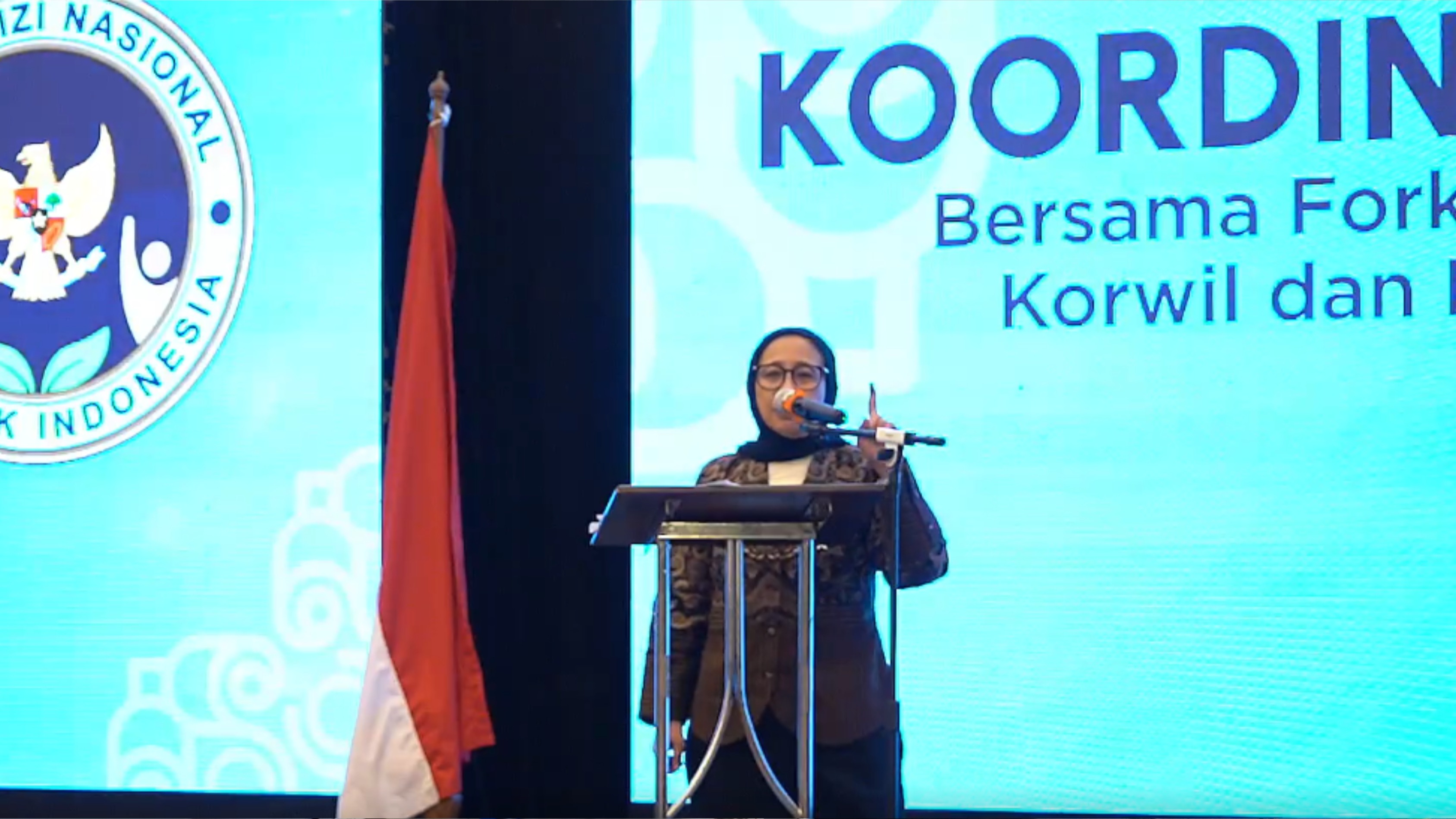 BGN Hentikan Sementara 9 SPPG di Gresik, Buntut Temuan Kelapa Utuh di Menu MBG