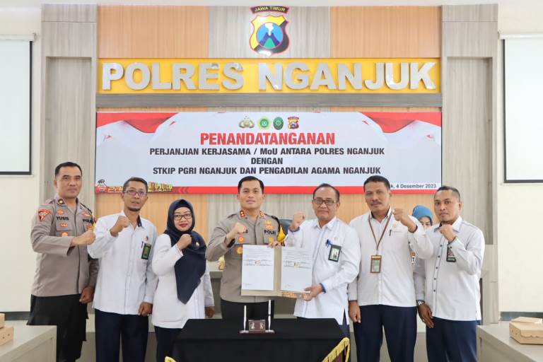 Polres Nganjuk Tandatangani MoU dengan STKIP PGRI dan Pengadilan Agama