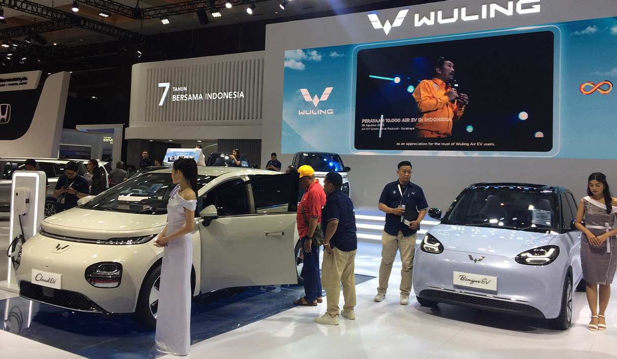 Wuling Bawa Semangat ‘Drive For A Green Life’ Melalui Lini Produk dan Promo di IIMS 2024