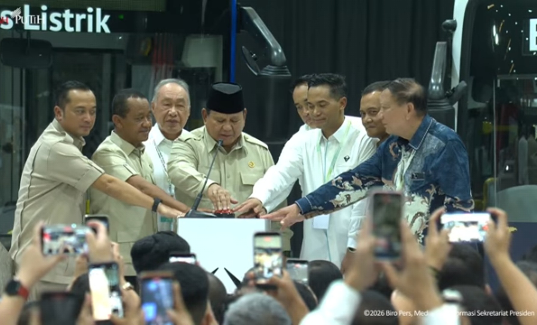 Diresmikan Prabowo, Pabrik Bus Listrik VKTR di Magelang Punya Kapasitas Produksi 3.000 Unit