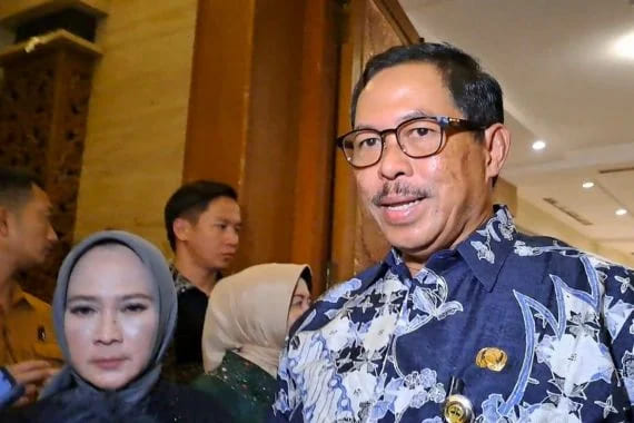 Klarifikasi Pj Gubernur Jateng saat Jemput Prabowo di Bandara Ahmad Yani
