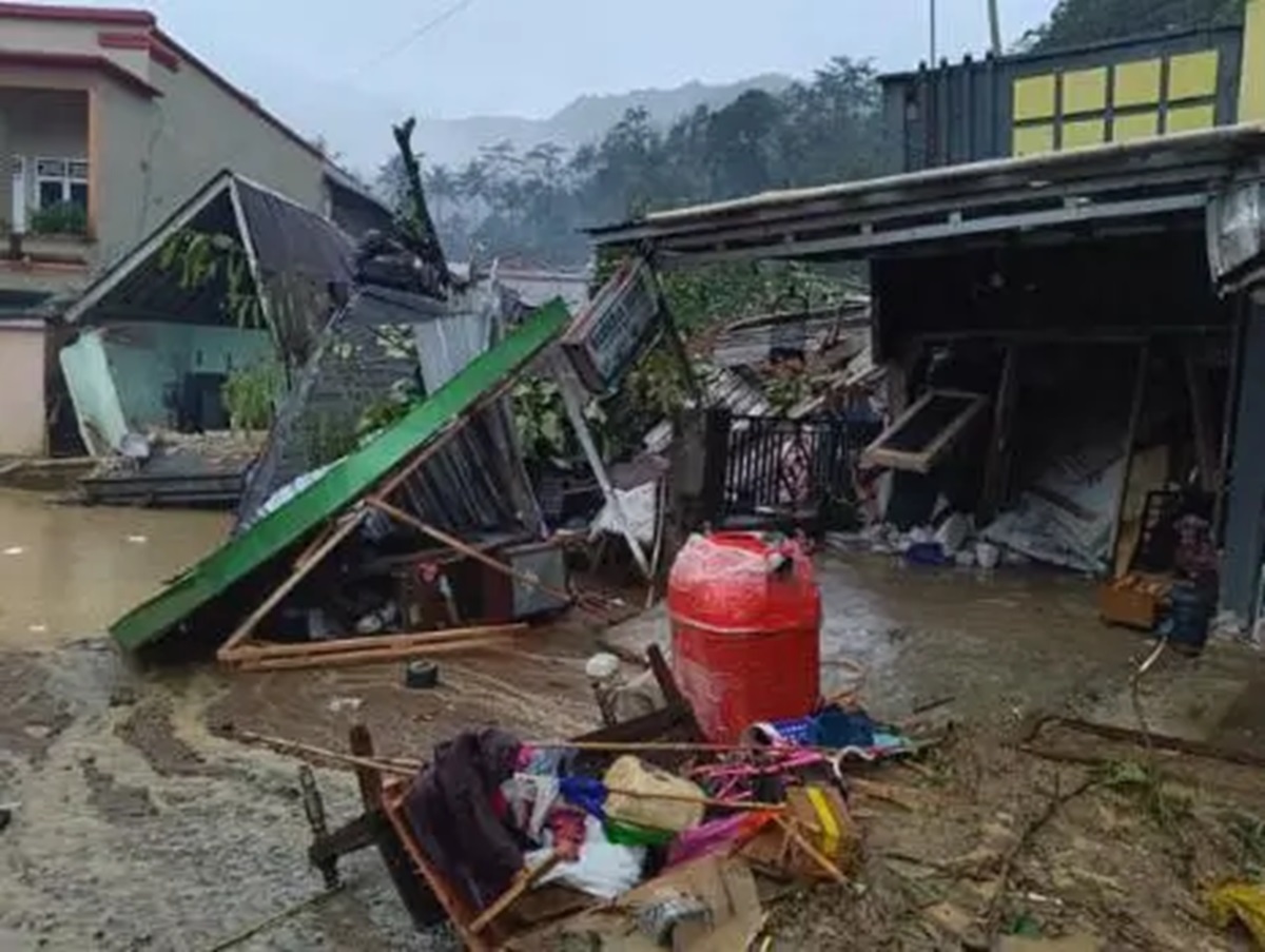 Hujan Lebat Berujung Longsor, 133 Warga Kabupaten Pemalang Diungsikan.