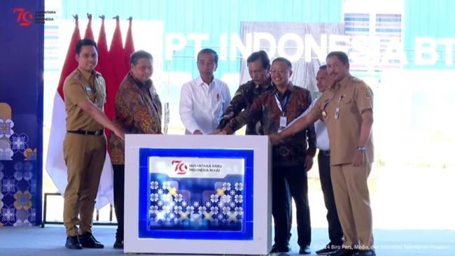 Jokowi Resmikan Pabrik Baterai Lithium di Kendal 76 Hari Jelang Pemerintahannya Berakhir