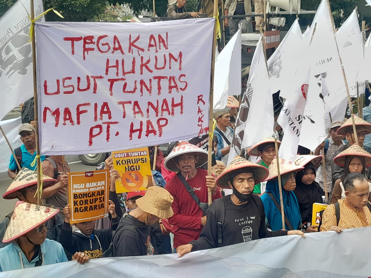 Jelang Hari Tani Nasional, Petani Sampaikan 5 Tuntutan Lewat Aksi di Gedung Merah Putih KPK