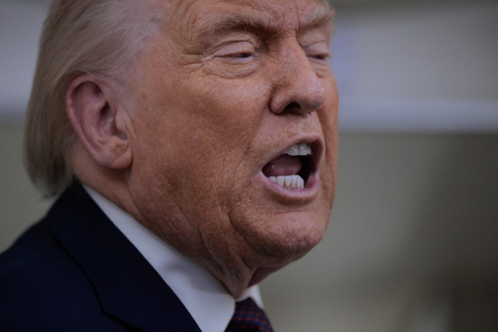 Trump Marah PM Kanada 'Sowan' ke Xi Jinping, Ancam Jatuhkan Sanksi Tarif 100 Persen   