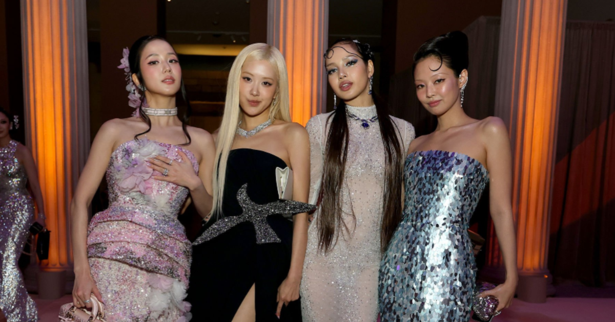 4 Member BLACKPINK Bersinar di Met Gala 2026, Lisa Bawa Lengan Tambahan