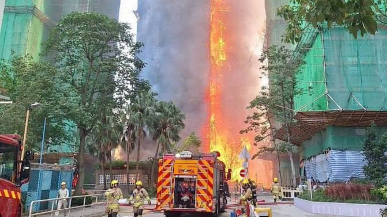 Kebakaran Hebat Landa Apartemen Hong Kong, Dua WNI Jadi Korban