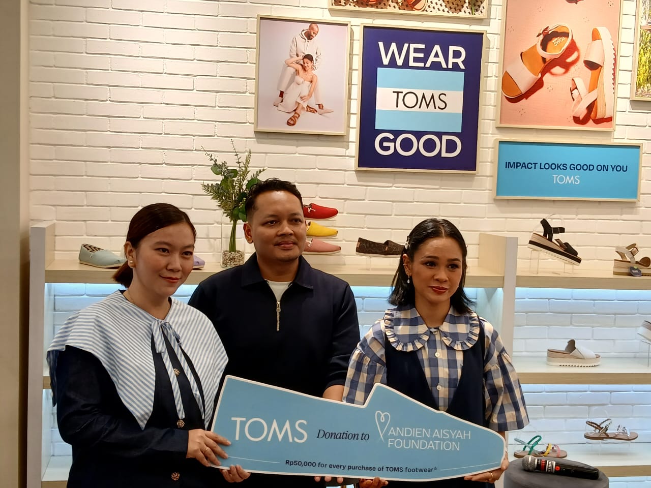 Brand Sepatu TOMS Resmikan Toko Terbarunya di Indonesia