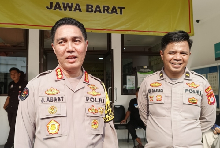 11 Jenazah Korban Kecelakaan Tol Jakarta Cikampek KM 58 Dibawa ke RS Polri