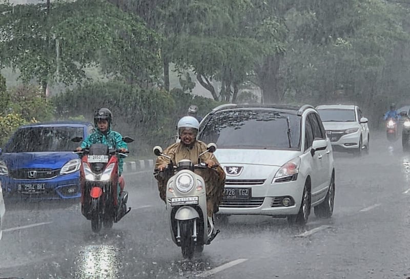 Prospek Cuaca Awal Desember 2024, Daerah-Daerah Ini Patut Waspada Hujan Deras dan Angin Kencang