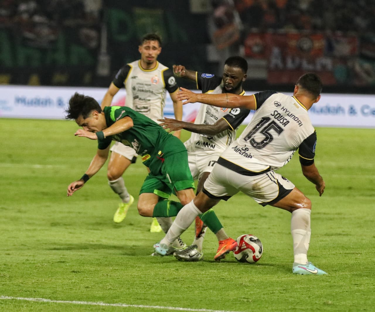 Persebaya vs Persija 1-3, Pertahanan Bajol Ijo Keropos!