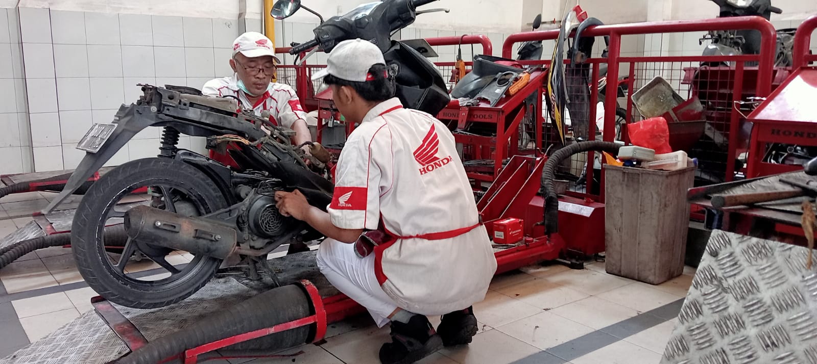 Viral Rangka eSAF Bermasalah, Wahana Honda Buka Suara: '309 Bengkel AHASS di Jakarta Tangerang Siap Pecahkan Masalah!'
