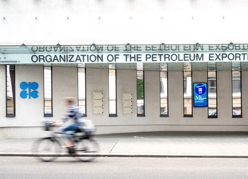 OPEC+ Genjot Produksi Lagi: Kompak Rebut Pangsa, Tetap Tahan Harga