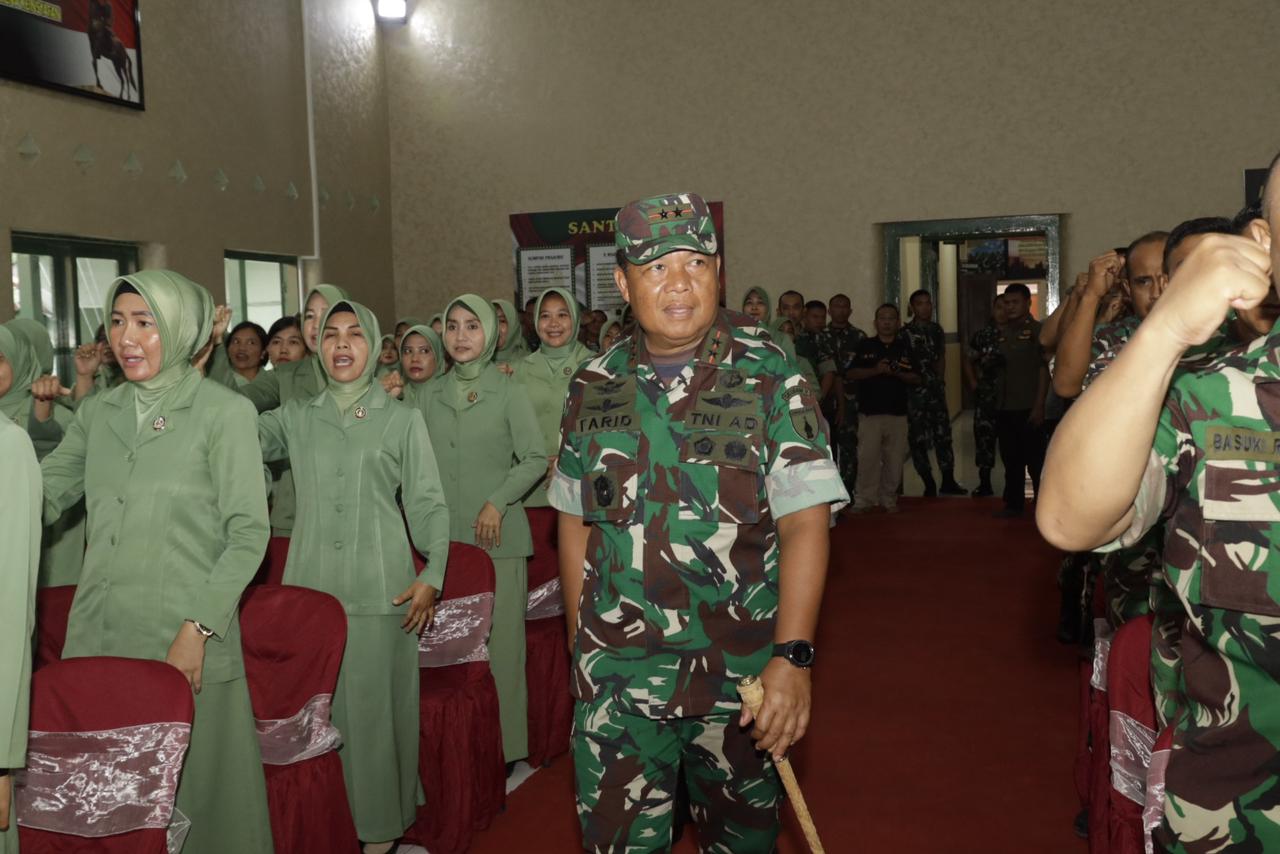 Pangdam Farid Makruf: Kisah Babinsa Akan Jadi Bahan Ajar Untuk Prajurit Lain 