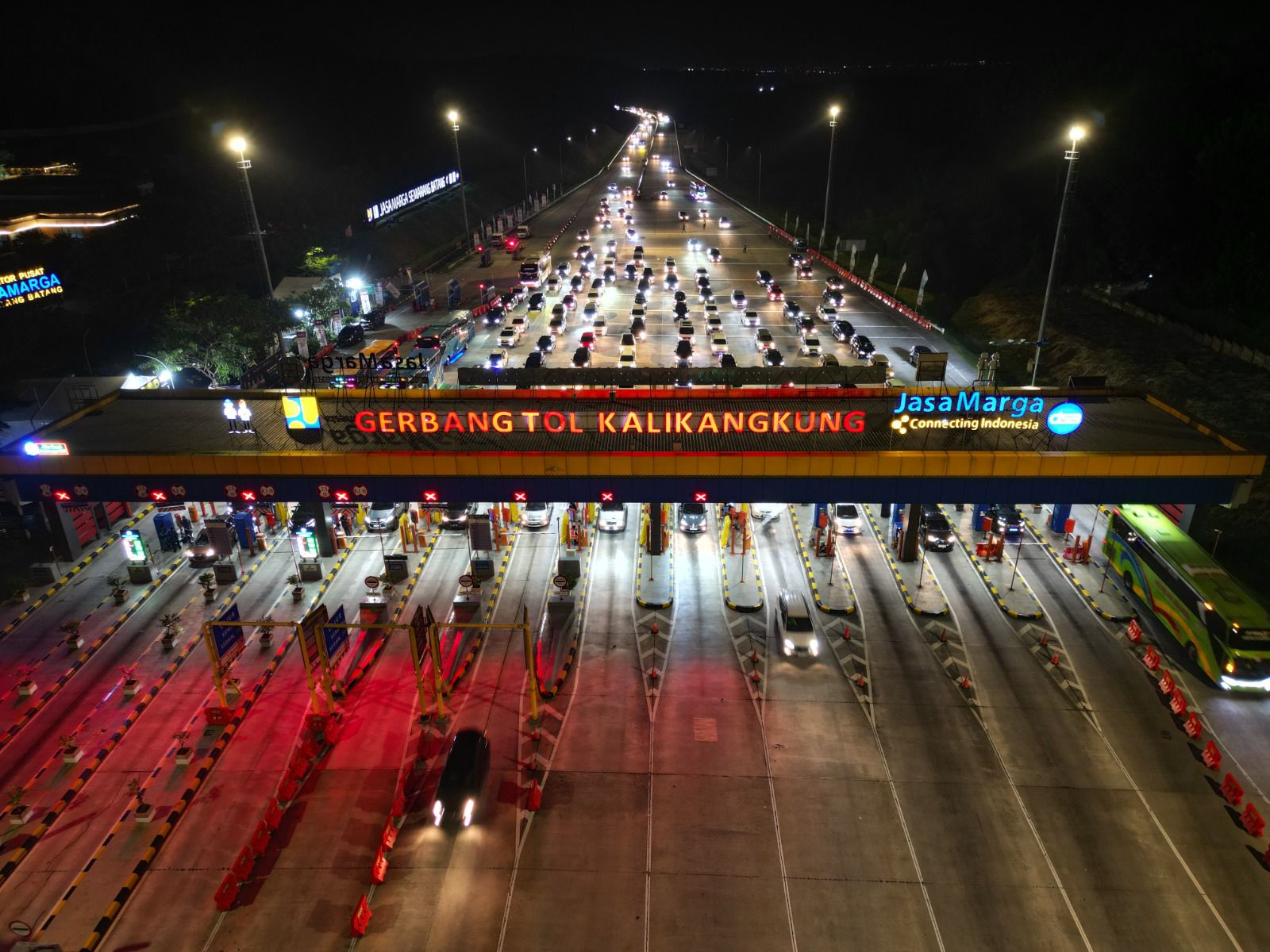 Pemerintah Berlakukan One Way dan Contraflow Selama Nataru, Ini Skema Pengaturannya