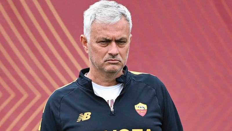 AS Roma Makin Dekat ke Final Piala Eropa, Jose Mourinho Digoda PSG