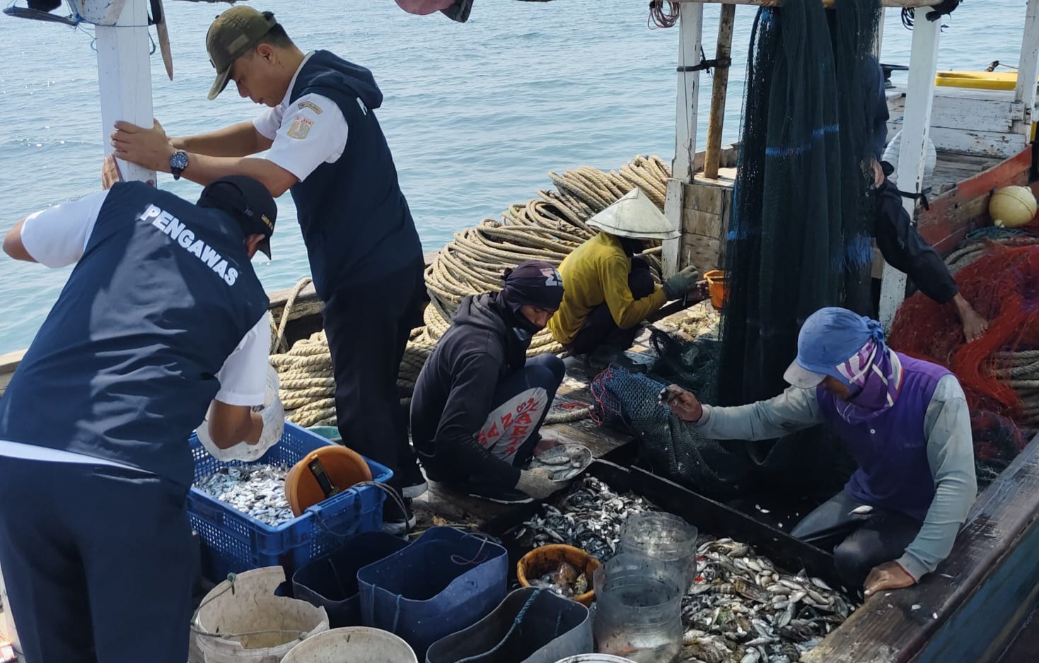 9 Kapal Nelayan Terbukti Gunakan Alat Tangkap Ikan yang Dilarang, Kini Diamankan Sudin KPKP Kepulauan Seribu