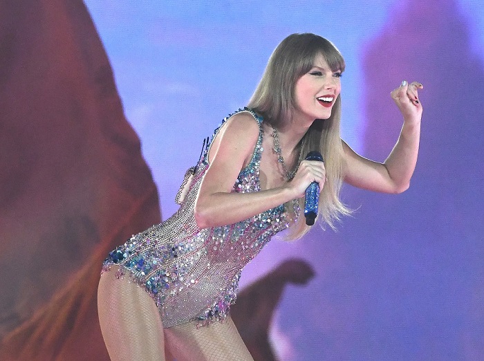 Kejutkan Fans, Taylor Swift Nyanyikan Haunted dan I Almost Do di Eras Tour Detroit
