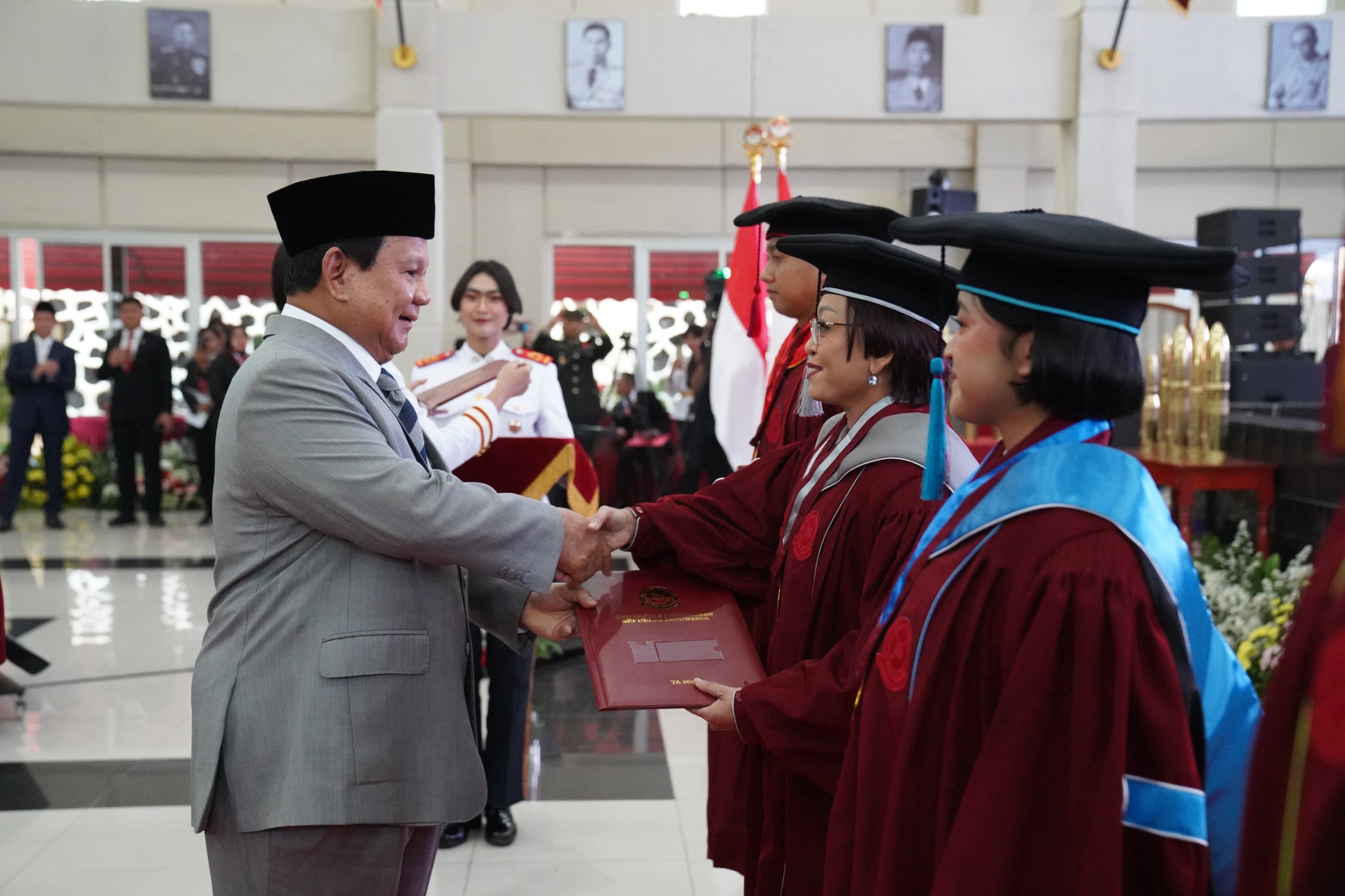 Universitas Pertahanan Luluskan 425 Mahasiswa, Prabowo: Ini Bukti Kehebatan Anak Bangsa