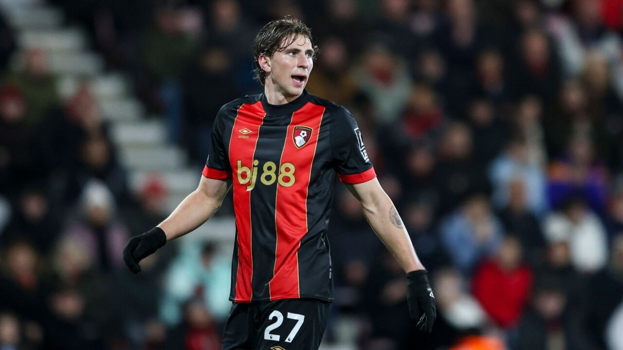 PSG Makin Dekat Dapatkan Zabarnyi dari Bournemouth