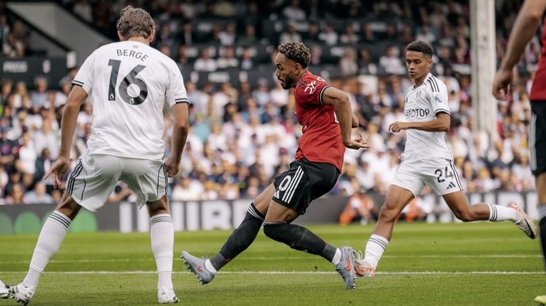 Man Utd vs Fulham 1-1, Setan Merah Terbantu Gol Bunuh Diri Lawan