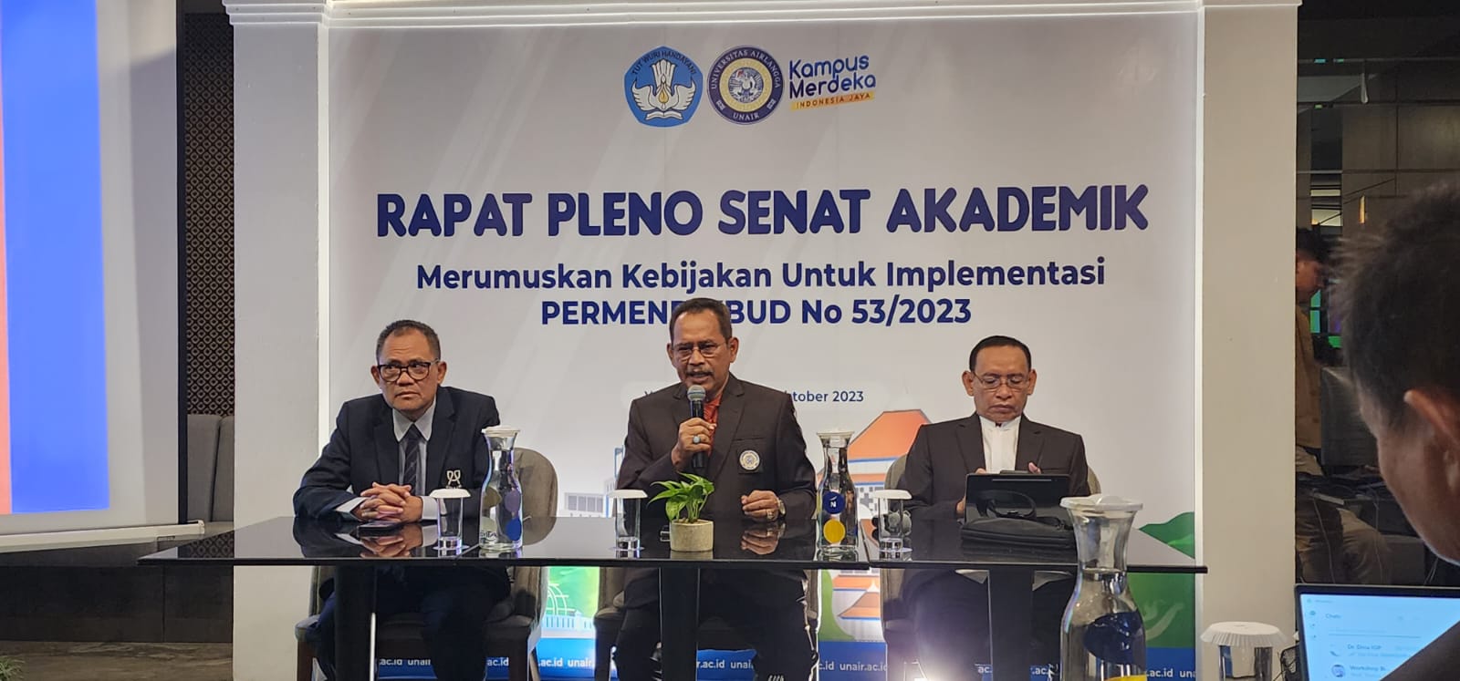Rapat Pleno Senat Universitas Airlangga (2): Menyikapi Permendikbudristek Nomor 53 Tahun 2023
