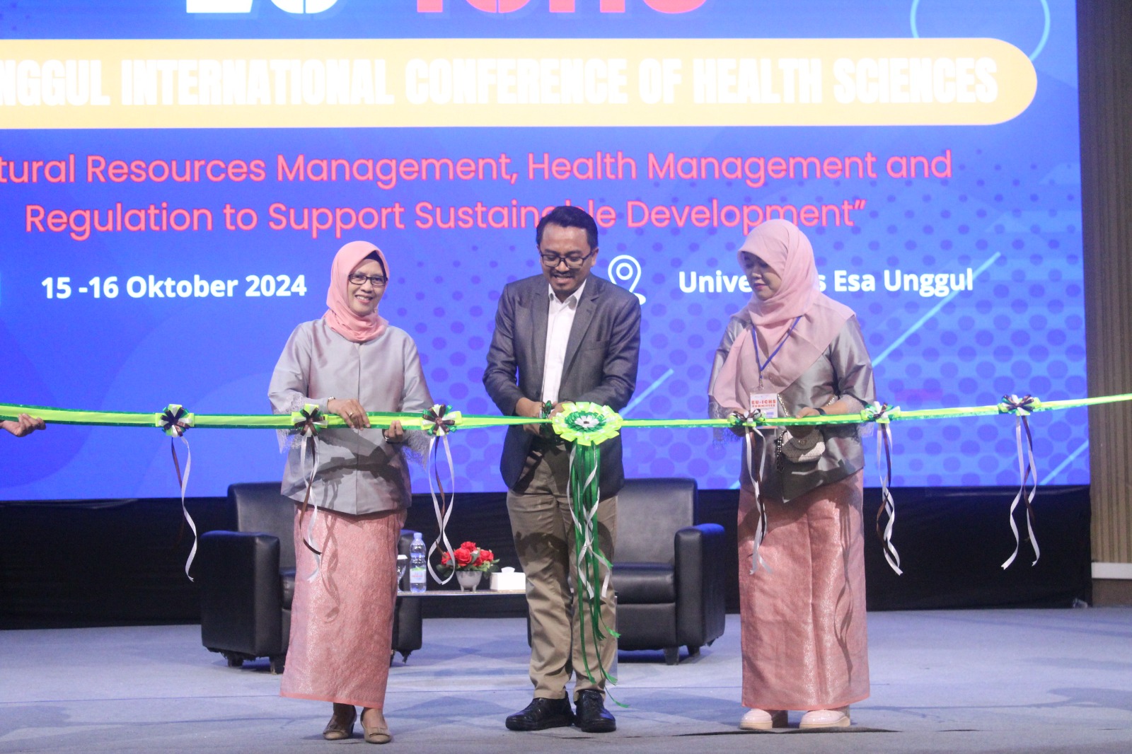 Universitas Esa Unggul Gelar 1st International Conference on Health Sciences (EU-ICHS)