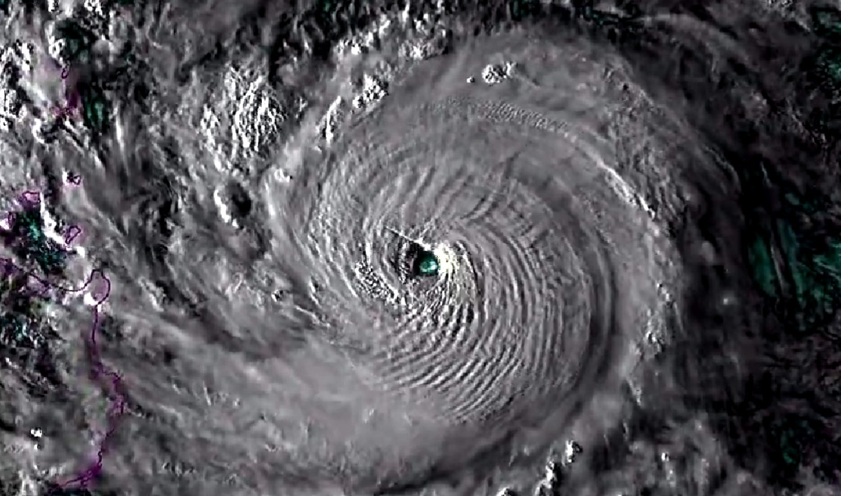 Ngeri! Penampakan Topan Ragasa Hantam Filipina, Puluhan Ribu Warga Diungsikan, Penerbangan Hong Kong Ditunda