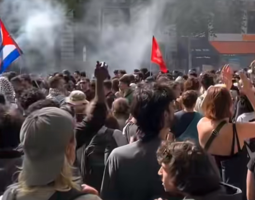 Prancis Chaos! Demo 'Blokir Semuanya' Lumpuhkan Kota, PM Digulingkan Jadi Pemicunya