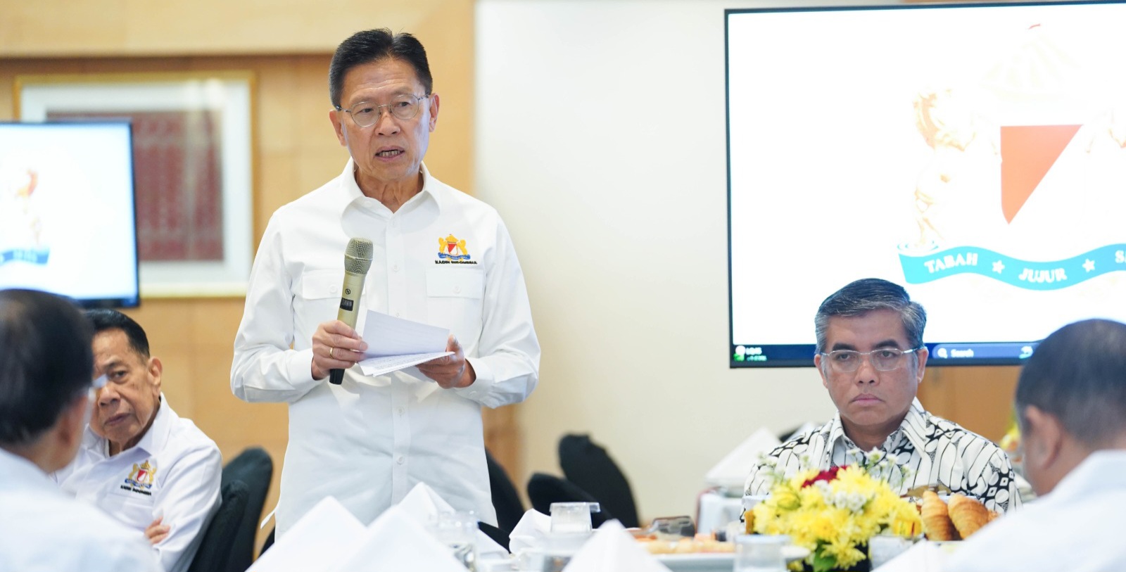 Ketemu Menaker, Waketum Kadin Tegaskan Perusahaan Lokal Harus Peka dalam Pemanfaatan AI