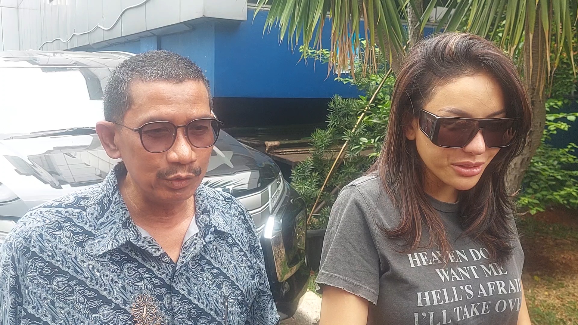 Nikita Mirzani Berangkat Umroh saat Vadel Badjideh Diperiksa Lanjutan Minggu Depan