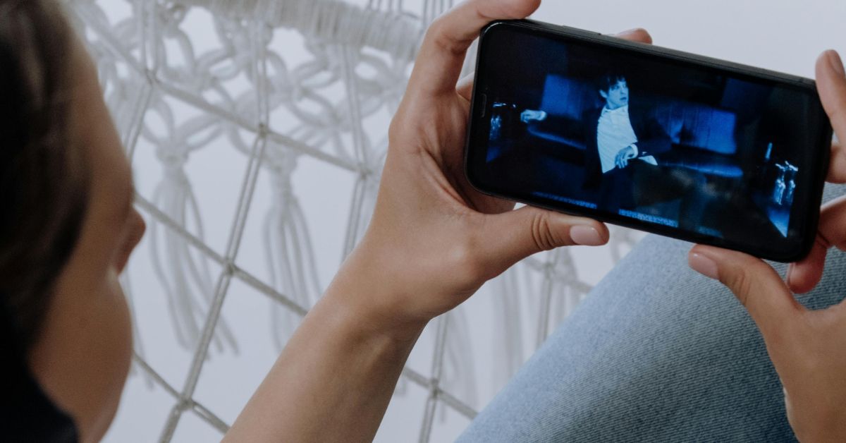 Cara Menonton Video Youtube untuk Dapat Saldo DANA Gratis Sambil Rebahan, Simpel Banget