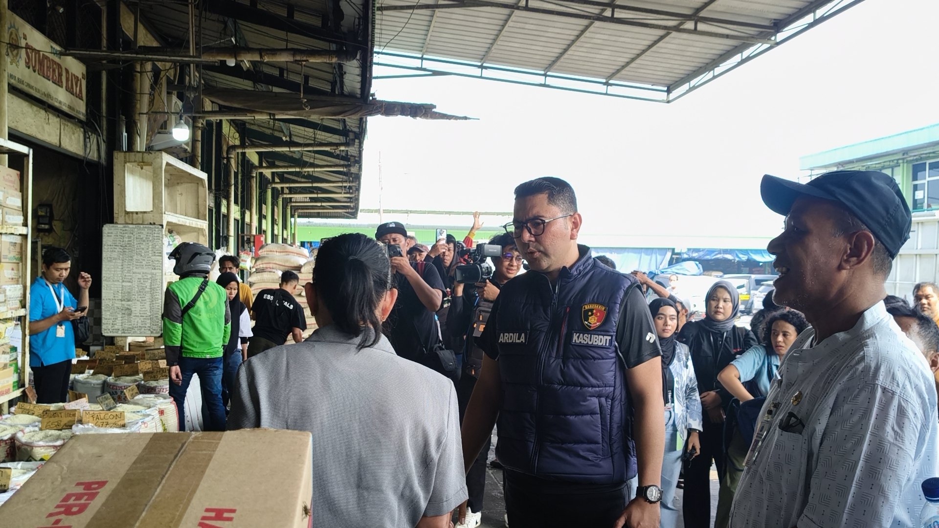 Satgas Pangan Sidak Pasar Cipinang, Hasil Lab Jadi Penentu Nasib Kasus Beras Oplosan