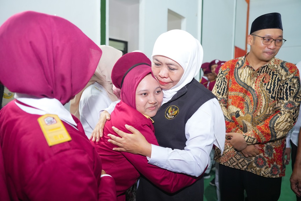 Hardiknas di Mojokerto, Khofifah Bangga Siswa Sekolah Rakyat Fasih Pidato Lima Bahasa
