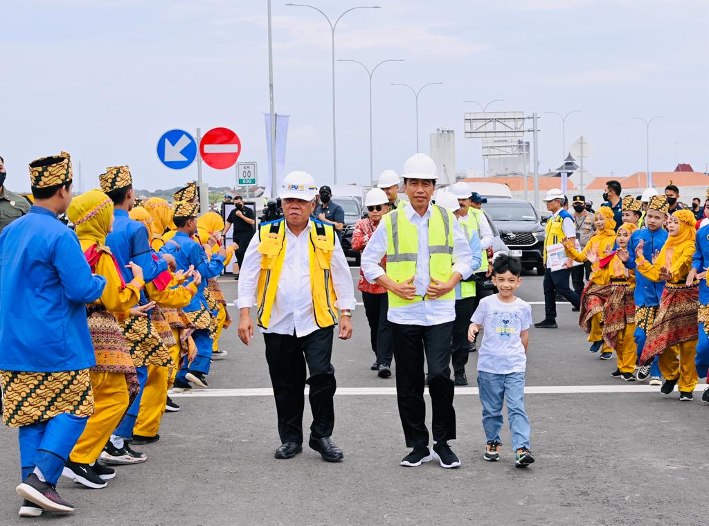 Tol Bambu Semarang-Demak Juga Berfungsi Sebagai Tanggul Laut