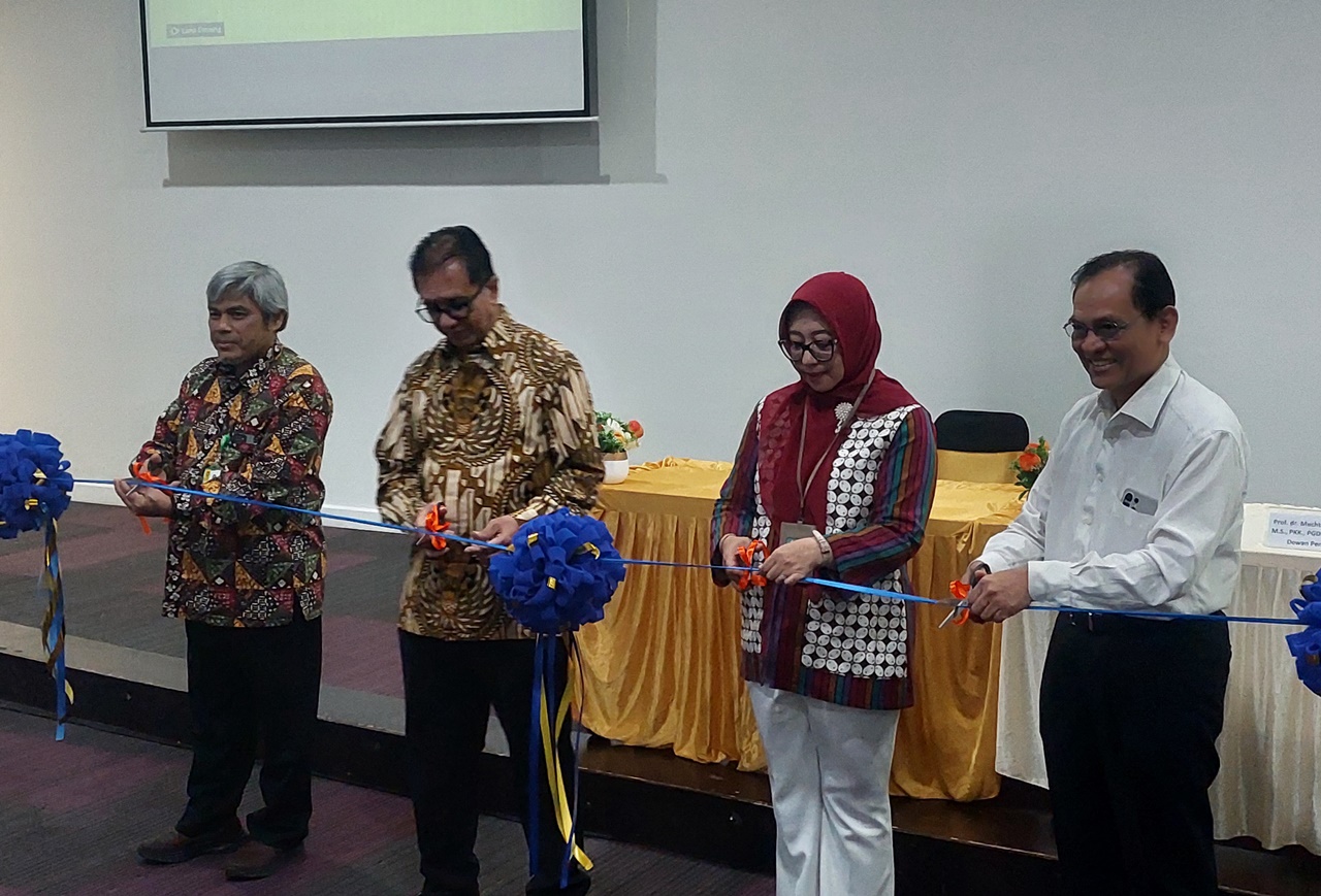 RSUI Kolaborasi dengan RSCM Buka Layanan Terapi Stem Cell untuk Keluhan Tulang dan Sendi
