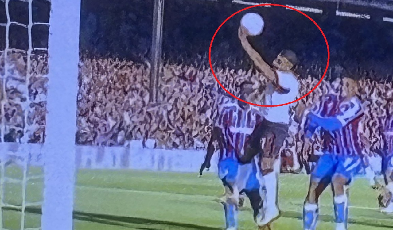 Kontroversi Wasit: Gol Liverpool Lawan Crystal Palace Dinilai Sah Meski Ada Handball Mohamed Salah