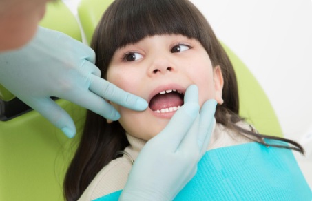 Ingin Gigi Anak Rapi Tanpa Behel? Coba Terapi Ini Sejak Usia 4 Tahun