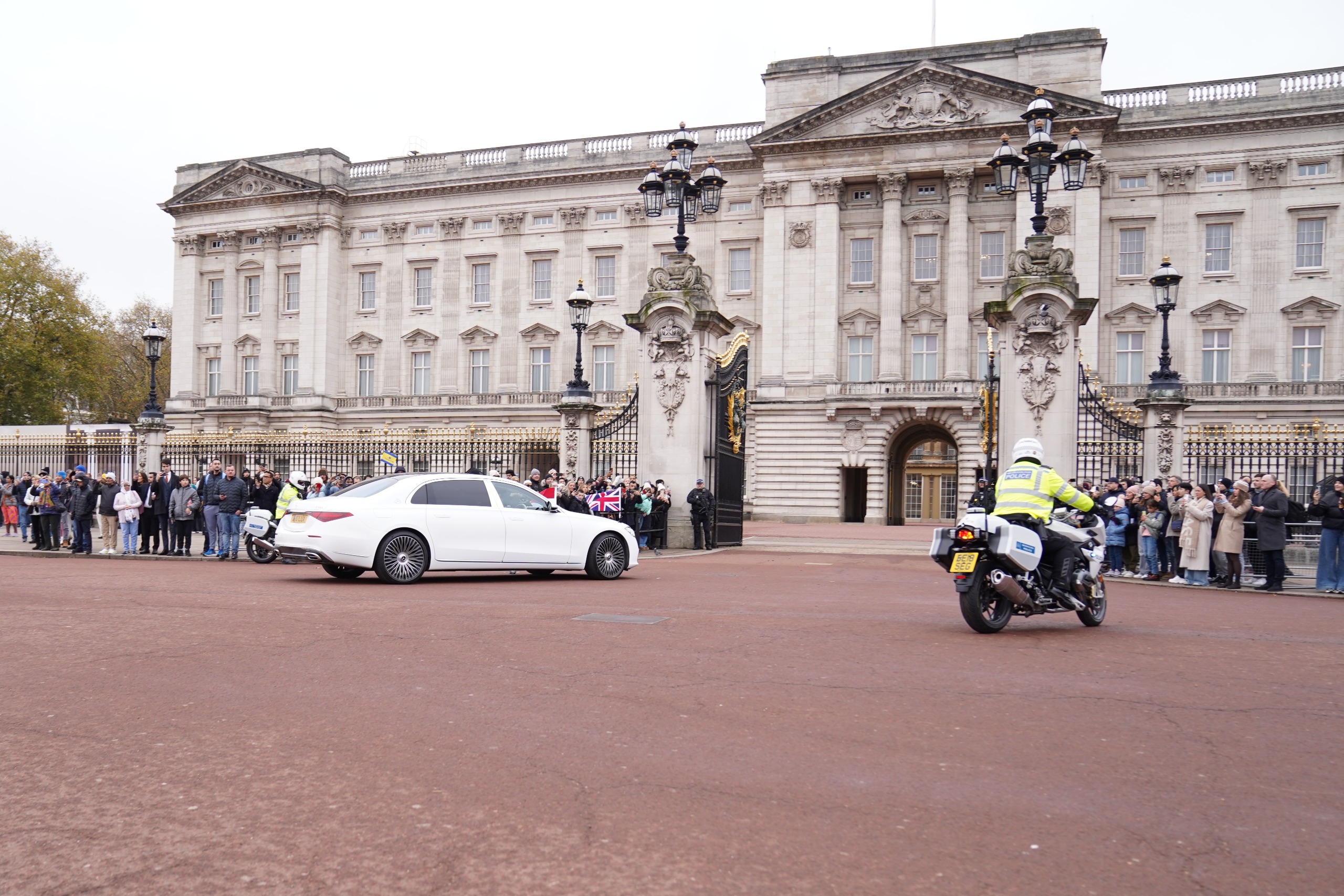 Lanjutkan Kunker ke London, Prabowo Bertemu Raja Charles III di Buckingham Palace