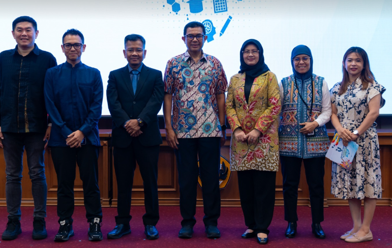 Saat Rektor Unpad Bicara Soal Literasi Keuangan, Crypto, dan Investasi