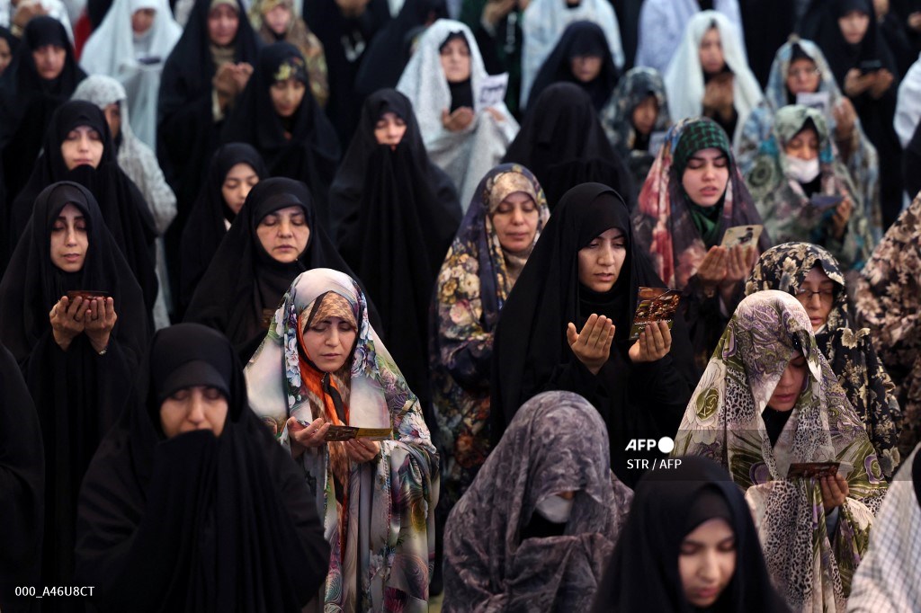 Warga Iran Salat Id di Tengah Perang, Teheran Padat Meski Diancam Serangan